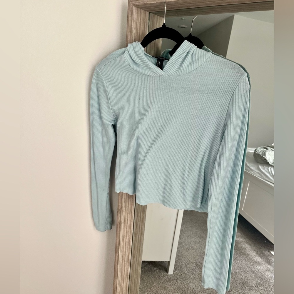 Forever 21 Cropped Hoodie